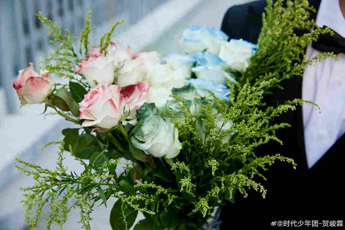 Dynamic abstract painting